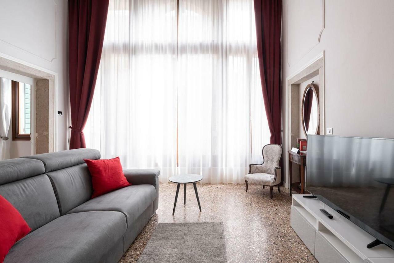 Apartment Ponte Raspi Canal View Venice Exterior photo